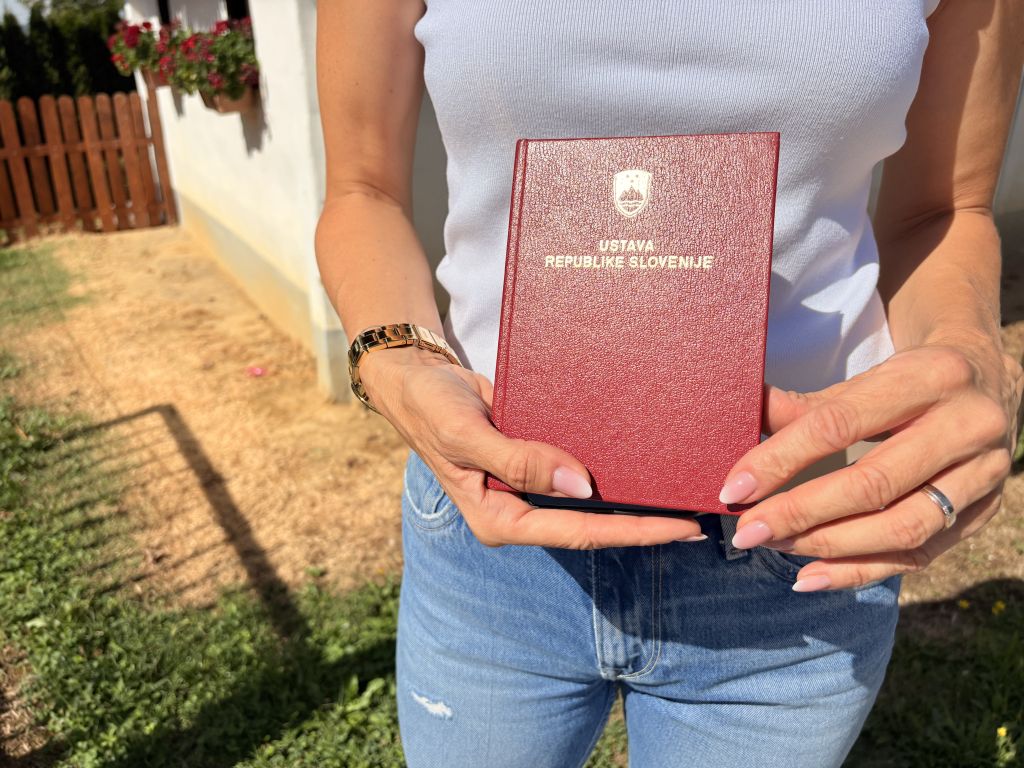 Županja o ustavi za prvošolce: Tudi lipa ob rojstvu dobi pomen šele čez leta