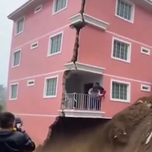 Ledeni plaz: kaj se je zares zgodilo na meji med Nepalom in Tibetom