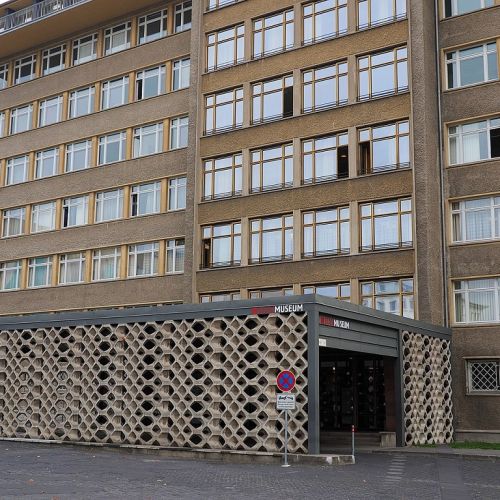 1280px-Main_entrance_to_the_Stasi_Museum_October_2015.jpg