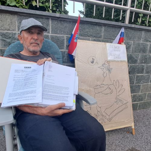 “Zatajili so me vsi, od Drnovška do Janše”: Podjetnik, ki mu je Slovenija dolžna 10 milijonov evrov, več tednov gladovno stavka