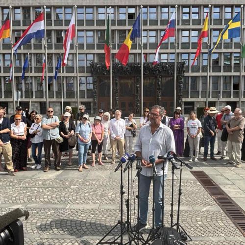 V DZ vloženih več kot 44 tisoč podpisov za referendum o noveli zakona o parlamentarni preiskavi