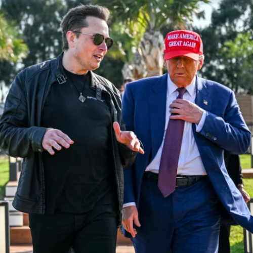 dokumenti o spolnem predatorju Epsteinu še niso objavljeni zaradi vloge Donalda Trumpa v njih