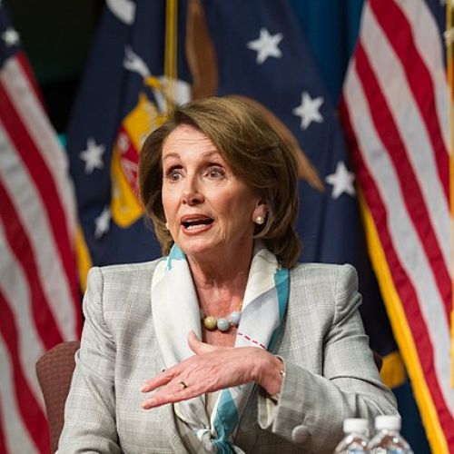 640px-Nancy_Pelosi_16526886414.jpg