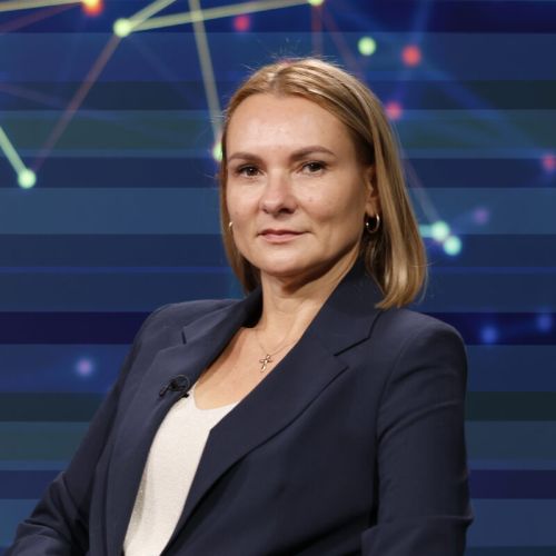 Polona Rifelj razkriva: Aktivisti na ministrstvu delili denar svojim nevladnikom – kje je bila KPK?