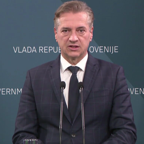 V intervjuju za Večer nove laži premierja Roberta Goloba