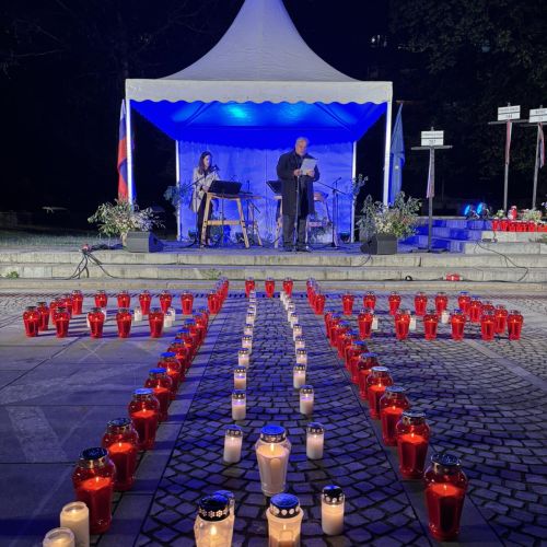 Spoštljiv spomin na žrtve komunizma in poziv k spravi: Ne morejo vzeti spomina