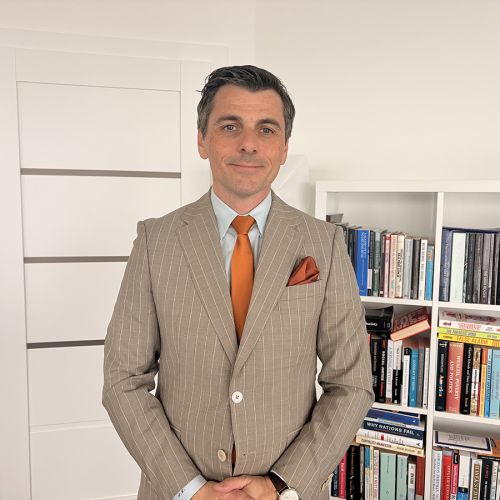 Hrvaški ekonomist: Socialna država je največja ekonomska zabloda