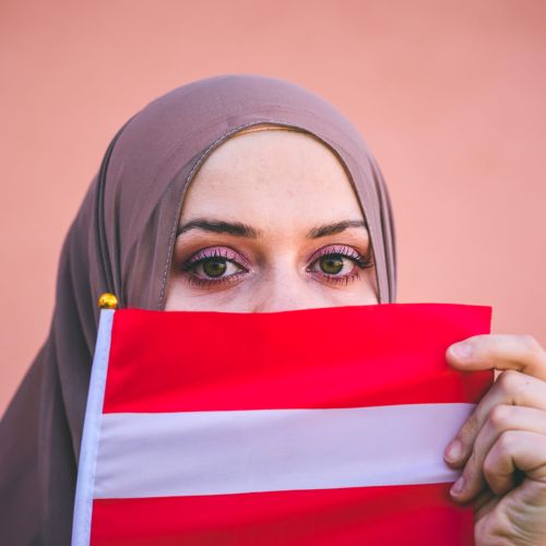 Avstrija zaostruje boj proti političnemu islamu: na mizi prepoved Muslimanske bratovščine in strožji ukrepi