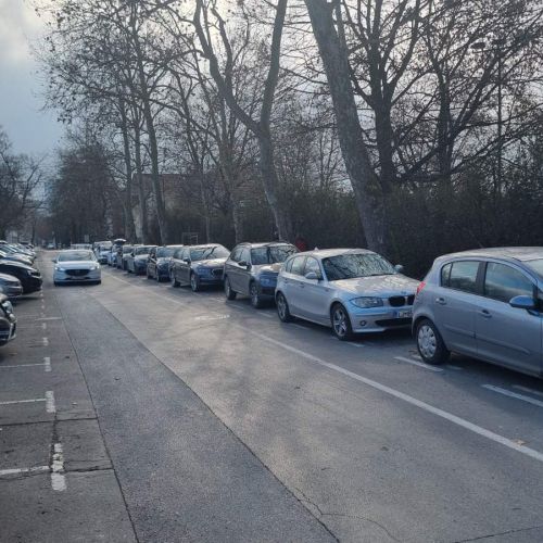 Ljubljana: parkiranje za vernike plačljivo, za nogometne navdušence brezplačno