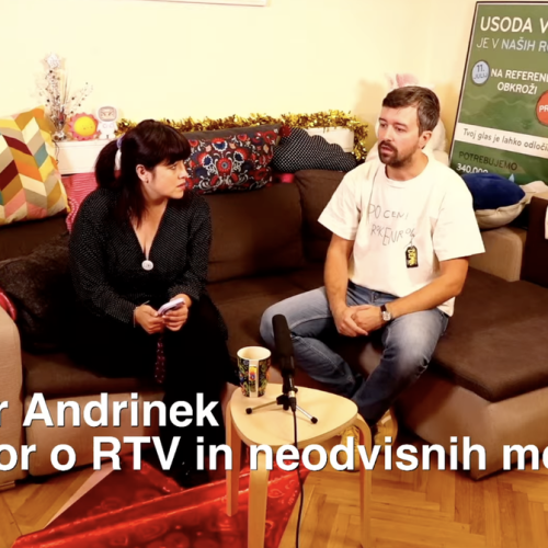 Molk po »bodi tiho, ker si neumna« pove več kot 12 ur govorjenja