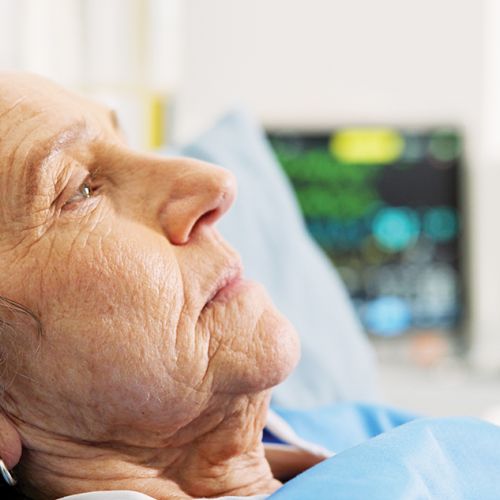 Sporočilo zdravnikov naslednji vladi: omejitve povečujejo neenakost