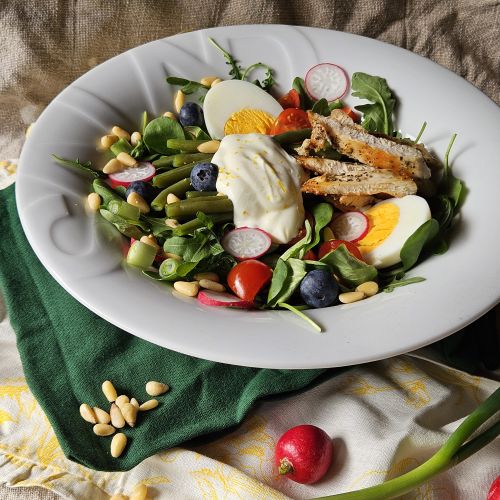 Spomladanska vrtna solata