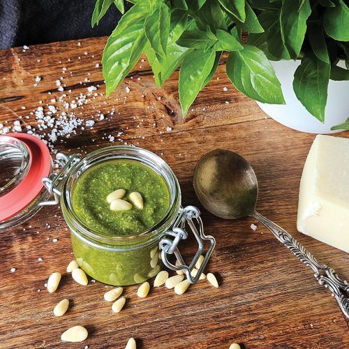 Domači »pesto« iz bazilike