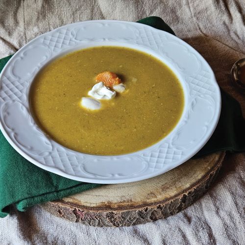 Juha iz brokolija in sladkega krompirja