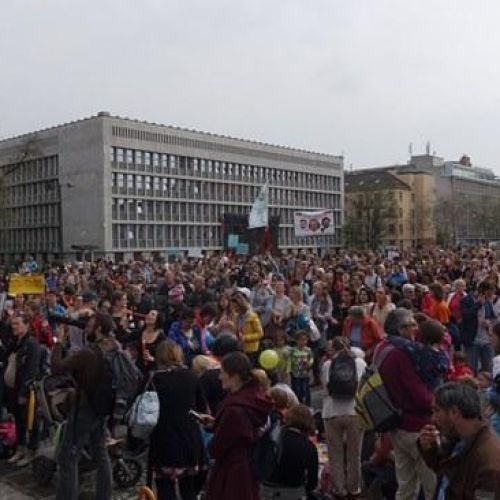 cepljenje-protest.jpg
