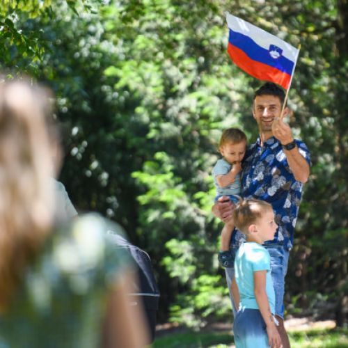 Dan državnosti v Arboretumu: sveta maša za domovino in Prifarski muzikanti