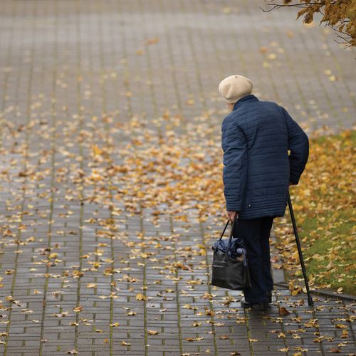 Pri plačevanju solidarnost, pri uporabi storitve neenakost in stiska
