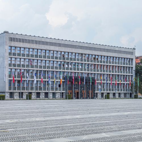 Od strankokracije in oligarhije k demokraciji (iz fevdalizma v demokratični kapitalizem)