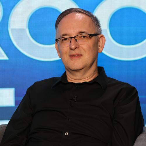 [Video] Prof. dr. Miro Haček: »Volivci ne padajo več na bombonjere« (Vroča tema, 16. 12. 2025)