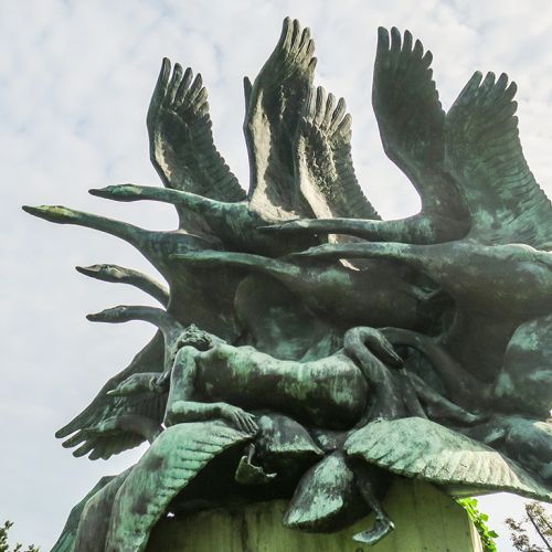 Hans Christian Andersen (5/7): »Začel je pisati otročarije oziroma oslarije«