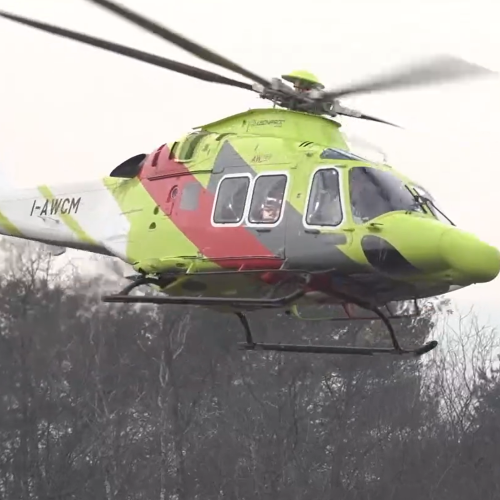 Sekciji urgentnih zdravnikov in reševalcev pozvali k ustavitvi razpisa za helikopterja