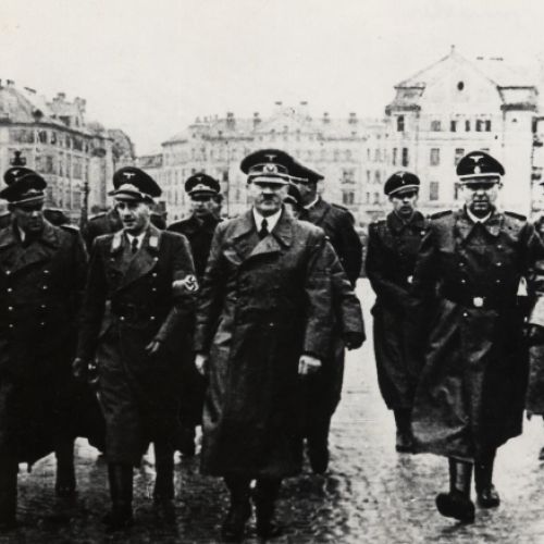 hitler-maribor-1941.jpg