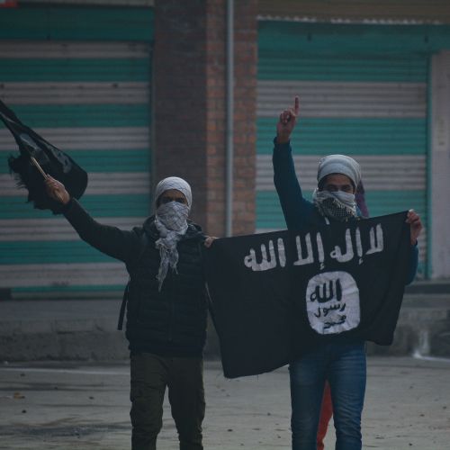Al Kajda in ISIS v osrednji Afriki destabilizacijo izkoriščata za širitev