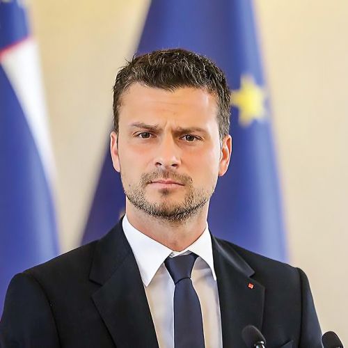 Politični profil Goloba