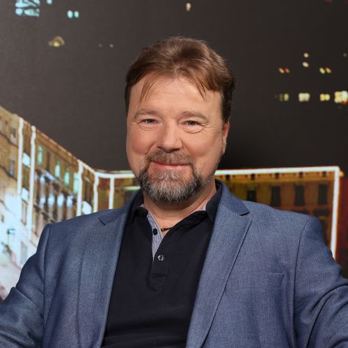  Oblastna politična elita ima čedalje manj znanja in védenja o zgodovini