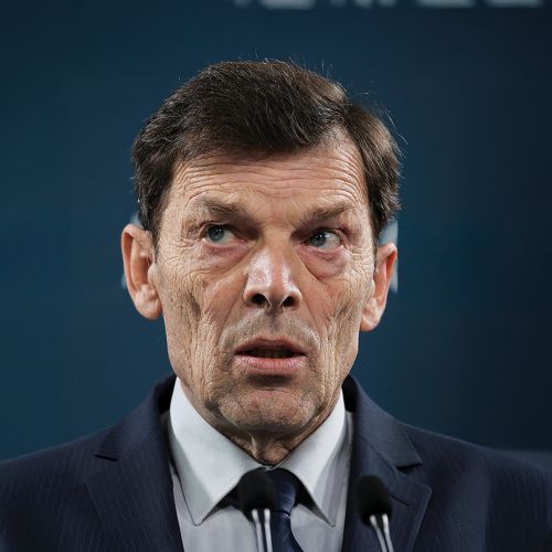 Udar ministrov Klemna Boštjančiča in Vinka Logaja na šolstvo