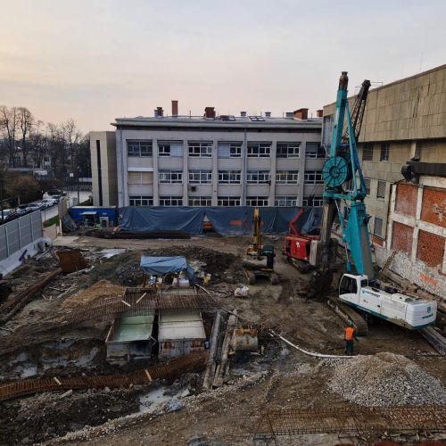 Diafragma brez gradbenega dovoljenja: Pripravljalno delo ali začetek gradnje objekta KI2?