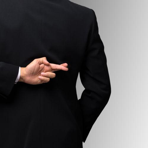 Laž kot politična strategija
