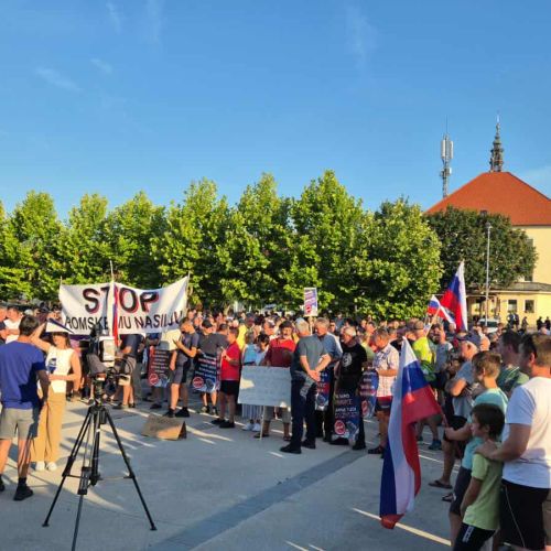 V Vaški skupnosti Mihovica ogorčeni nad ministrovim posmehom – bo država ukrepala, ali bo prej komu »počil film«?