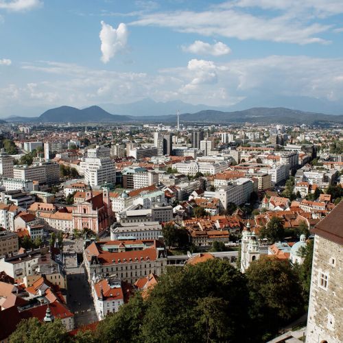 Od besed do dejanj: kako se danes bere Jankovićeva vizija Ljubljane 2025 iz leta 2007