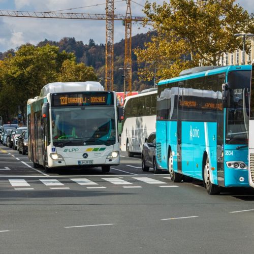 7,8 kilometra v 28 minutah: voznik v Ljubljani zaradi konic letno izgubi 67 ur