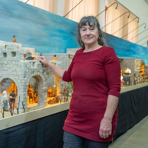 Zgodba jasličarke Majde Kržič: jaslice so poklon Jezusu Kristusu