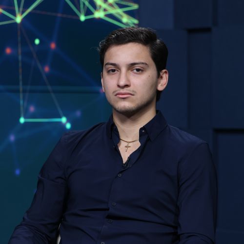 [VIdeo] Manuel Contreras: Levičarji naj pridejo in poskusijo živeti v Venezueli (Vroča tema, 6. 1. 2026)