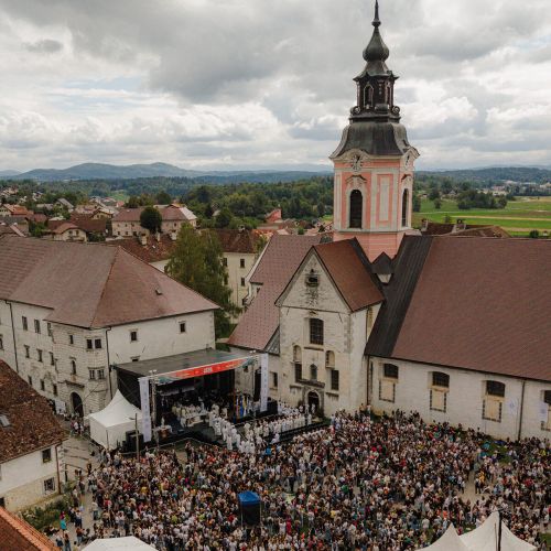 Stična mladih: 5.600 src – vera, veselje in skupnost niso stvar preteklosti