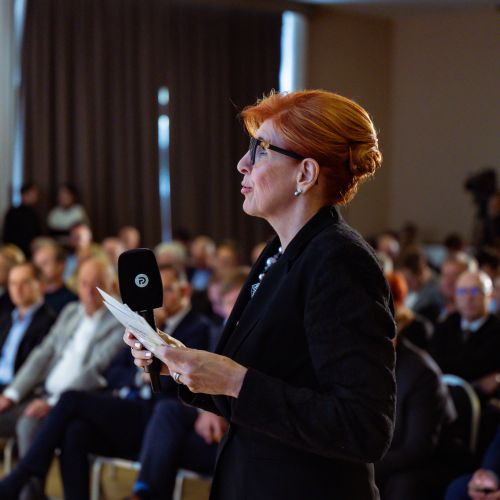 Visoki davki, nizka konkurenčnost – kam nas pelje slovenska politika?