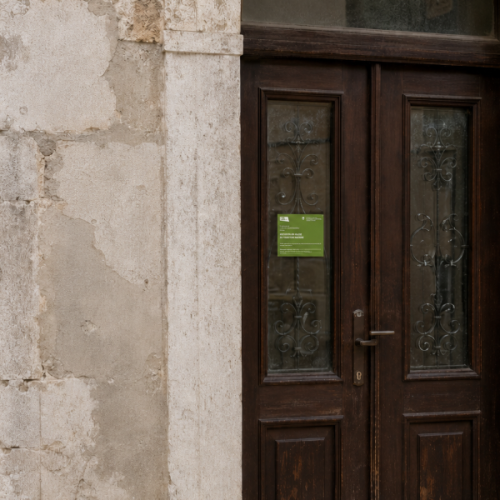 Ministrstvo se na očitke sobodajalcev še ni odzvalo