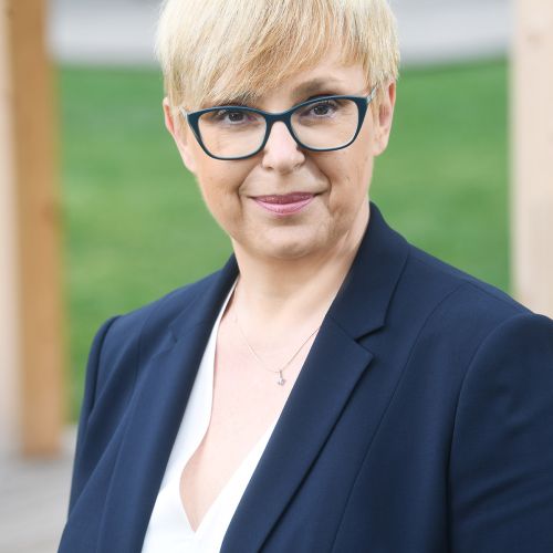 Predsednica pri Macesnovi Gorici; Nova Slovenska zaveza obžaluje