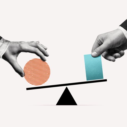 Realnost moči proti iluziji vrednot