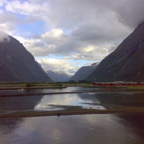 Norveška-Sunndalsøra.jpg