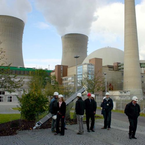 Nuclear_plant_at_Grafenrheinfeld.jpg