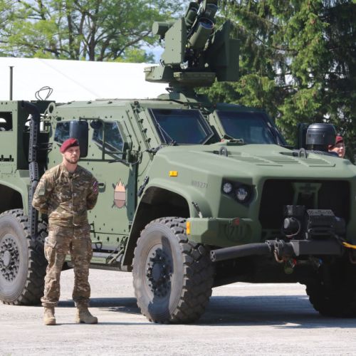 oklepnik-oshkosh.jpg