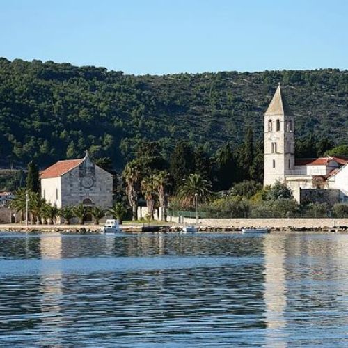 otok-vis-cerkev.jpg