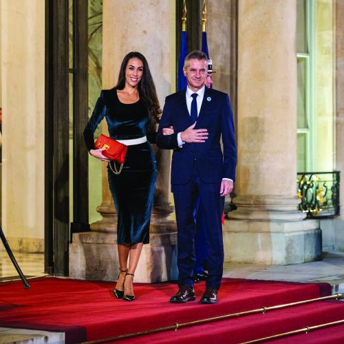  med dobrimi nameni in diplomatskim zapletom