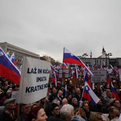 protest-upokojencev-marec_12.jpg