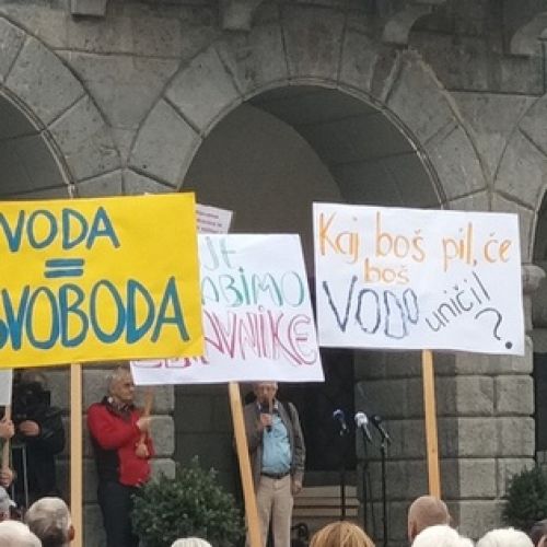 protest_c0_3.jpg
