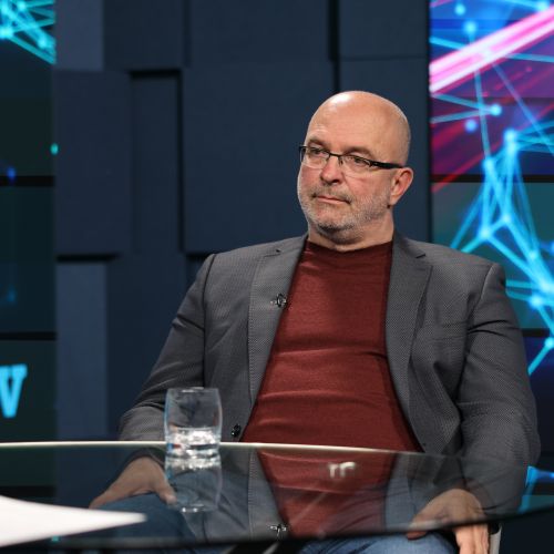 Ukom vrnil svobodo govora, za kulturo dialoga pa bodo morali poskrbeti uporabniki